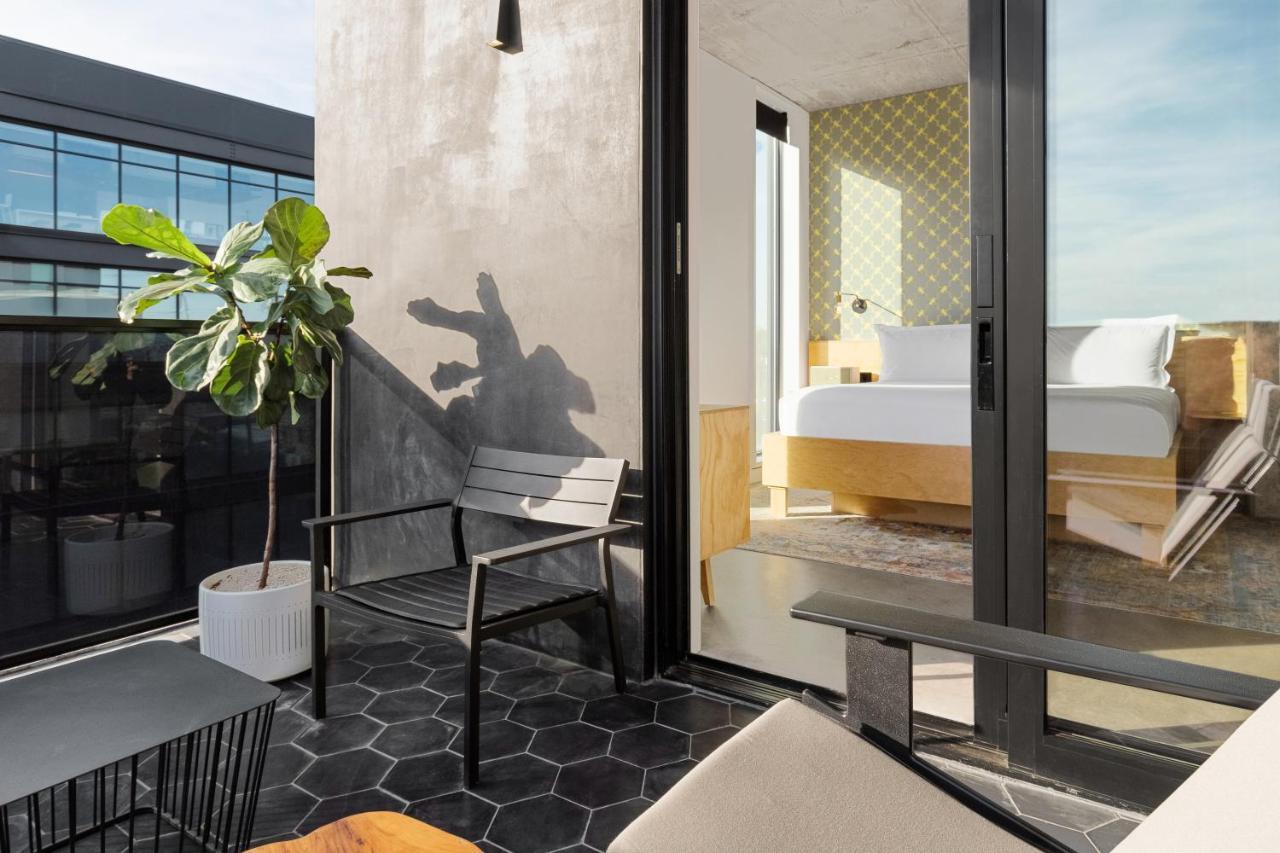 Studio Balcony